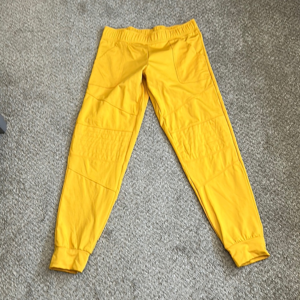 Yellow Fleo joggers medium